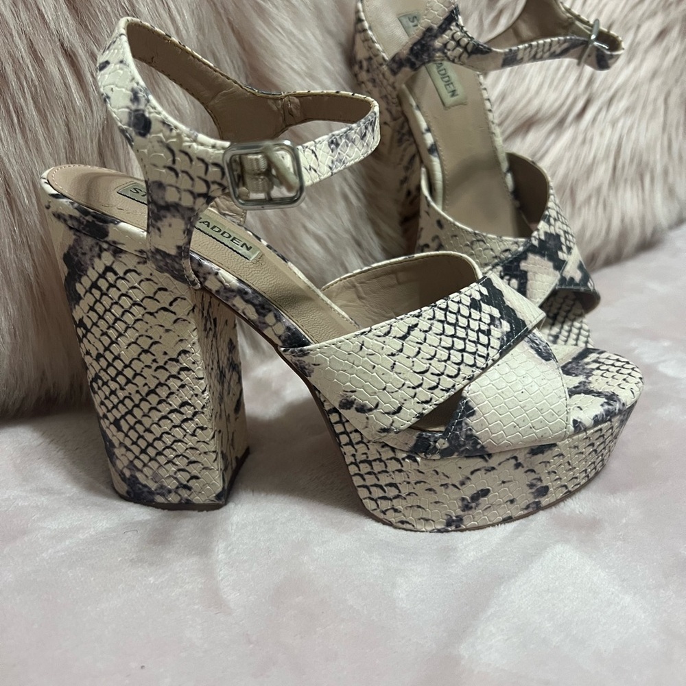 Steve Madden Cream and Black Snake Print Platforms